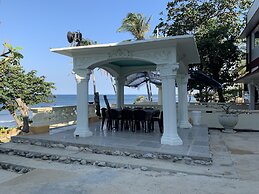 Hotel G Beach Resort and Restobar