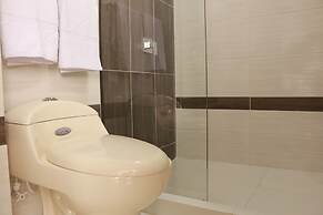 Apartasuites La Flora