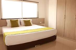 Apartasuites La Flora