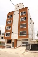 Apartasuites La Flora
