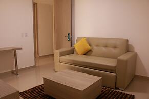 Apartasuites La Flora