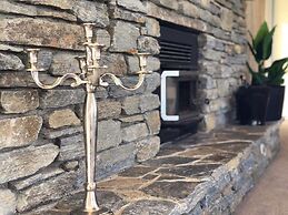 Luxury Lakeside Home - Remarkable View