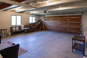 Luxury Lakeside Home - Remarkable View