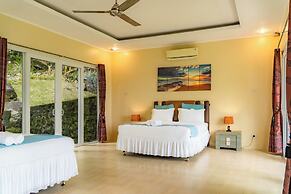 The Hawk's Nest Resort