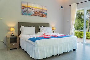 The Hawk's Nest Resort