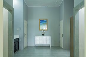 The Hawk's Nest Resort