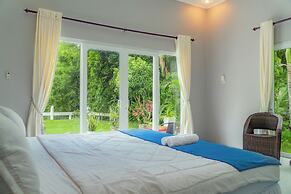 The Hawk's Nest Resort