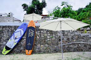 The Hawk's Nest Resort