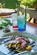 The Hawk's Nest Resort