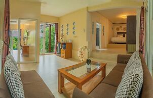 The Hawk's Nest Resort