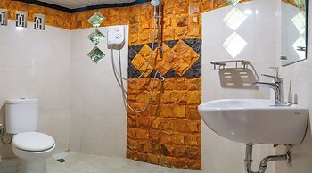 The Hawk's Nest Resort