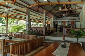 The Hawk's Nest Resort