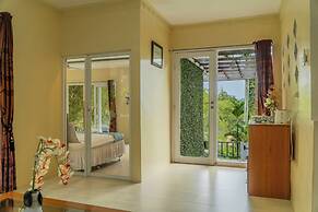 The Hawk's Nest Resort