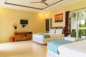 The Hawk's Nest Resort