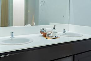 The Hawk's Nest Resort