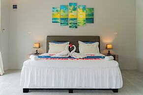 The Hawk's Nest Resort