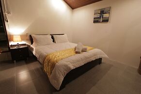 The Hawk's Nest Resort