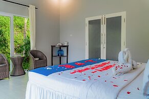 The Hawk's Nest Resort