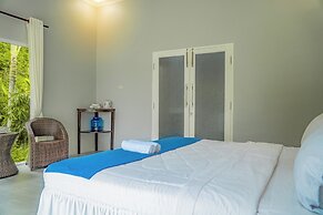 The Hawk's Nest Resort