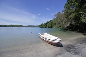 The Hawk's Nest Resort