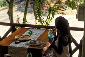 The Hawk's Nest Resort