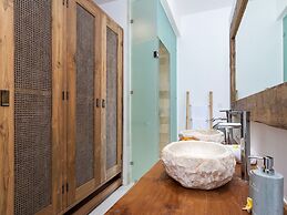 Villa Metisse by Villa Finder