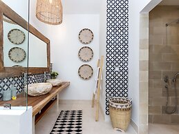 Villa Metisse by Villa Finder