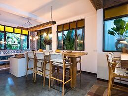 Villa Metisse by Villa Finder