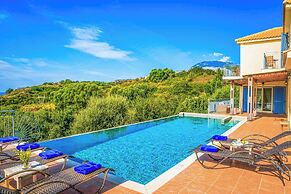 Villa Louloudia