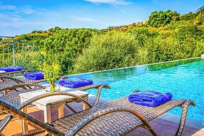 Villa Louloudia