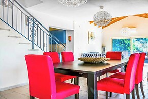 Villa Louloudia