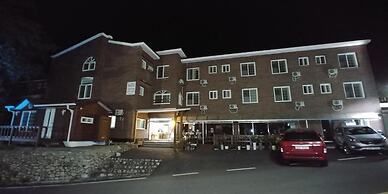 THE RED HOUSE - Hostel