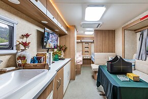 MovingCastle RV Camping