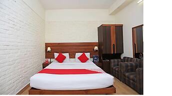 FabHotel The Townhouse