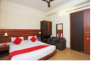 FabHotel The Townhouse