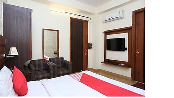 FabHotel The Townhouse