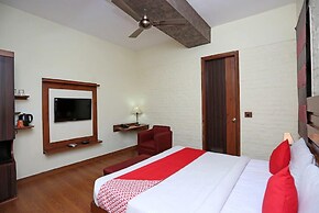 FabHotel The Townhouse