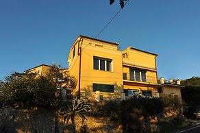 Il Golfo Artisti e Poeti Villa Thea