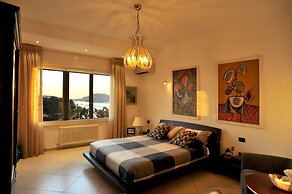Il Golfo Artisti e Poeti Villa Thea