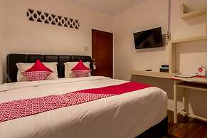 OYO 619 Naufal Guest House Syariah