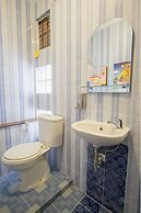 OYO 619 Naufal Guest House Syariah