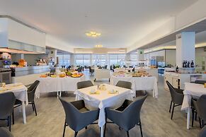 Marina Palace Hotel