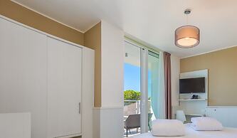 Marina Palace Hotel