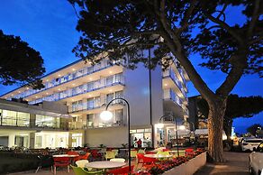 Marina Palace Hotel