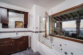 Villa Torba Bay by EvTatilim