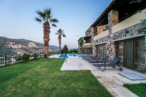 Villa Torba Bay by EvTatilim