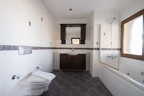 Villa Torba Bay by EvTatilim