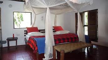 Kusini Beach Cottages