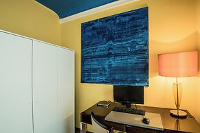 Charles Bridge Economic Hostel