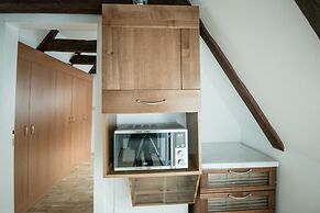 Charles Bridge Economic Hostel